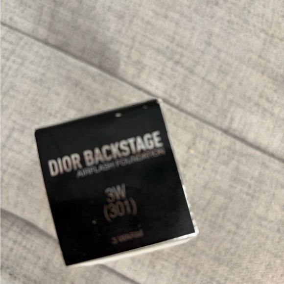 Dior Backstage Airflash Foundation..brand new - Picture 2 of 2